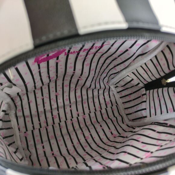 NWT Luv Betsey Johnson Santa Claus Mini Backpack Bag $88 MSRP Vegan Leather - Picture 5 of 11